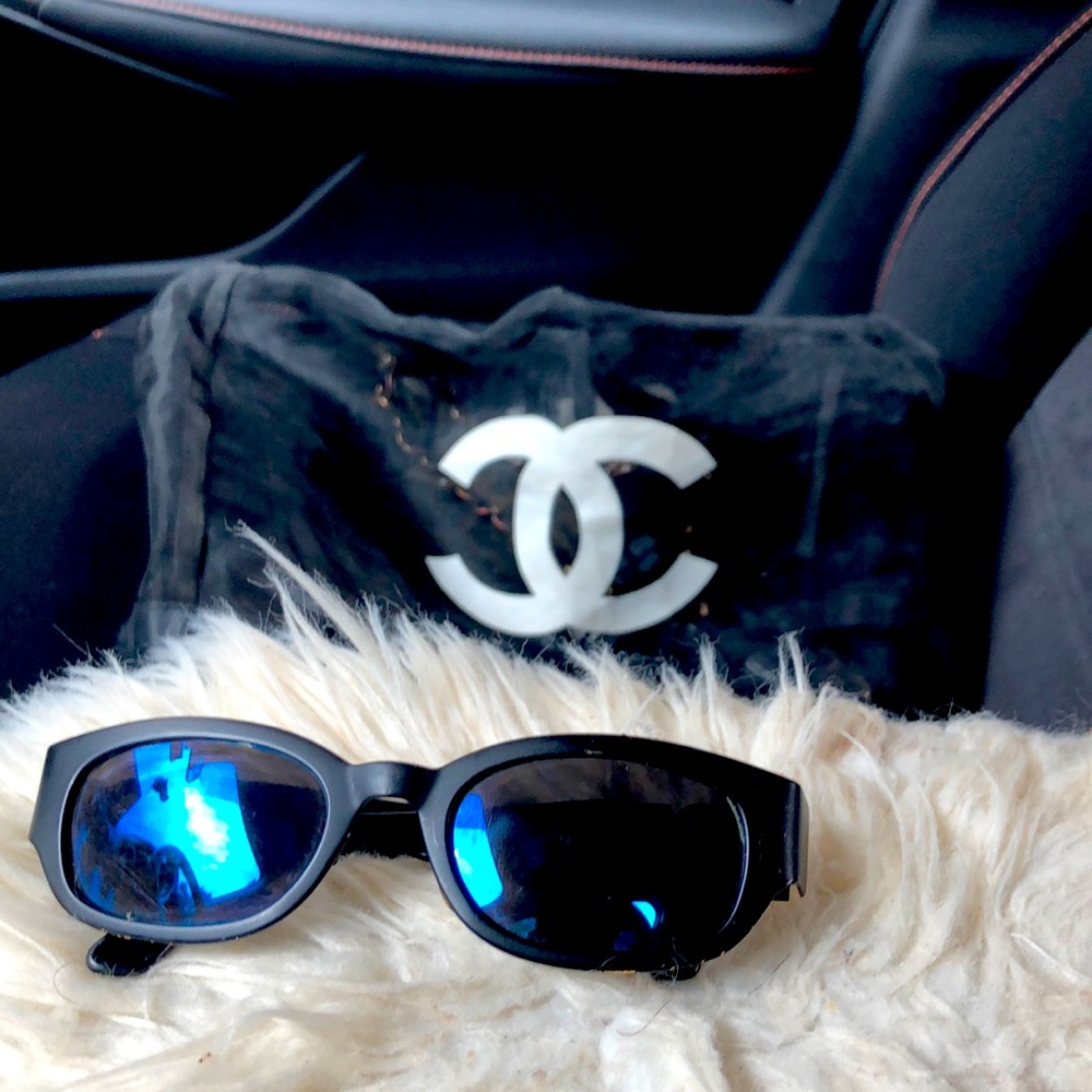 Authentic blue mirror ISL very very worn sunglasses no mayor scratches on lenses